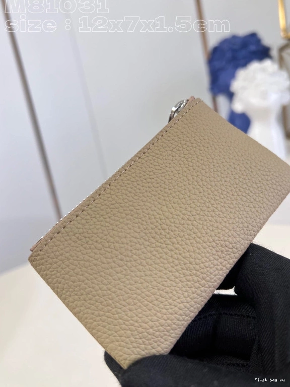 First bag ru POUCH KEY VUITTON LOUIS 0723